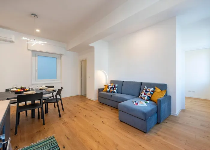 Piazza Dante - Happy Apartment *